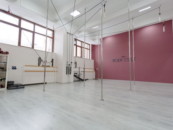 The Body Cult, интерьер