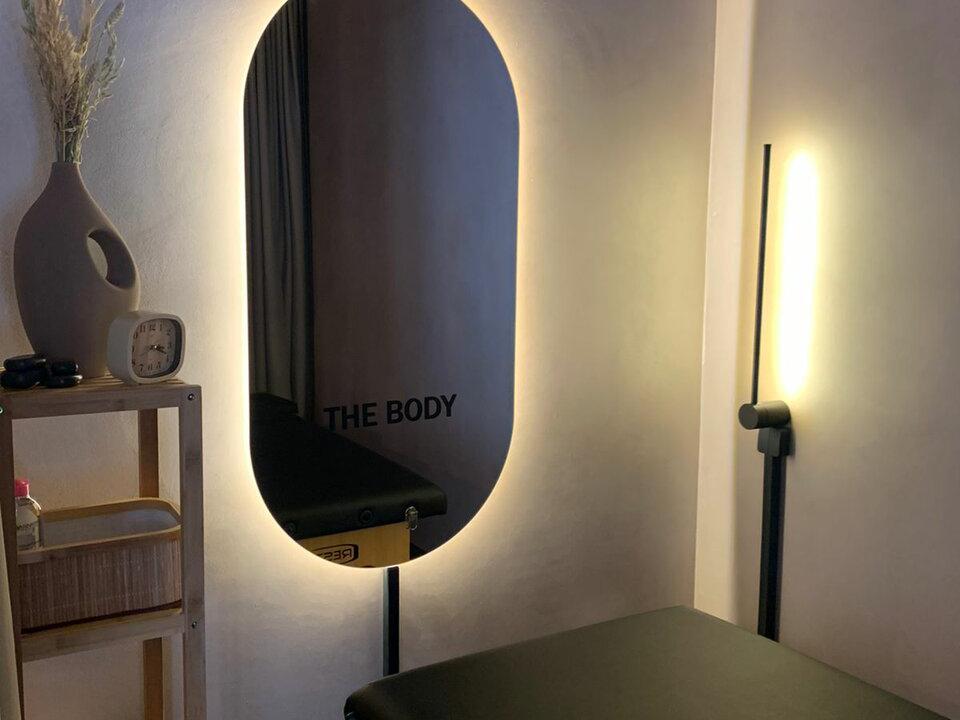 The Body, интерьер