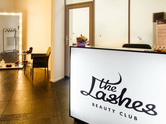 The Lashes, интерьер