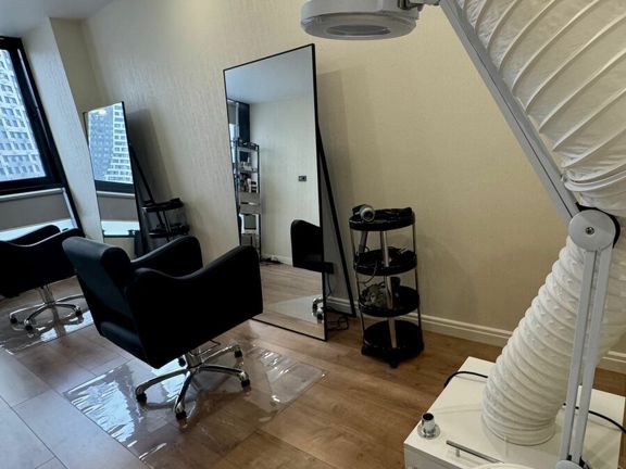 Tin tin keratin, интерьер