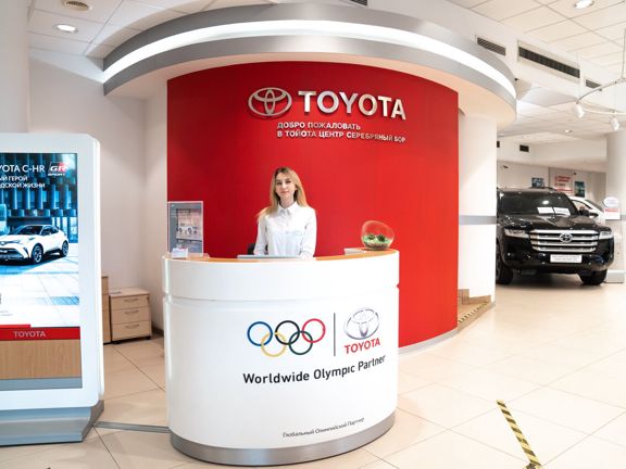 Toyota центр Серебряный Бор, интерьер