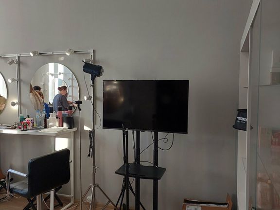 True makeup school, интерьер
