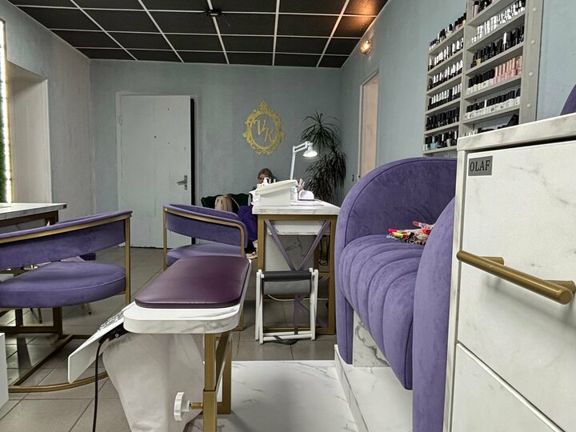 V. K. Nails, интерьер