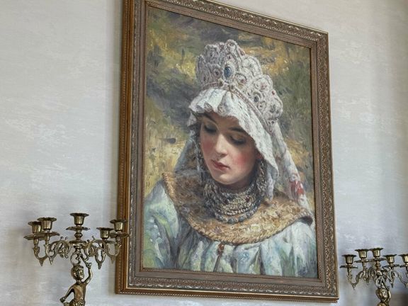 Всемила, интерьер