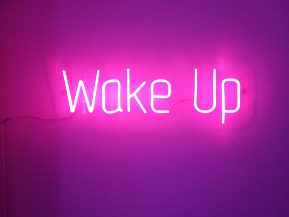 Wake Up, интерьер
