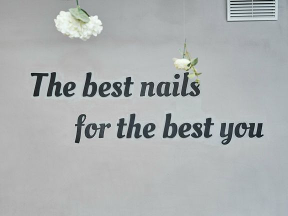 Wax and nails, интерьер