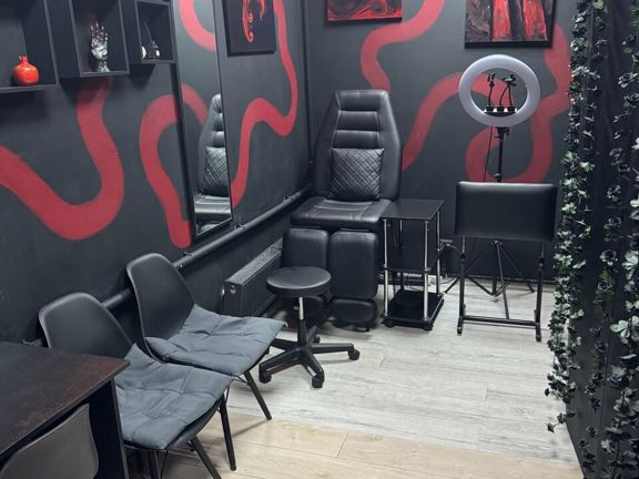 ZheleznyyTattoo, интерьер
