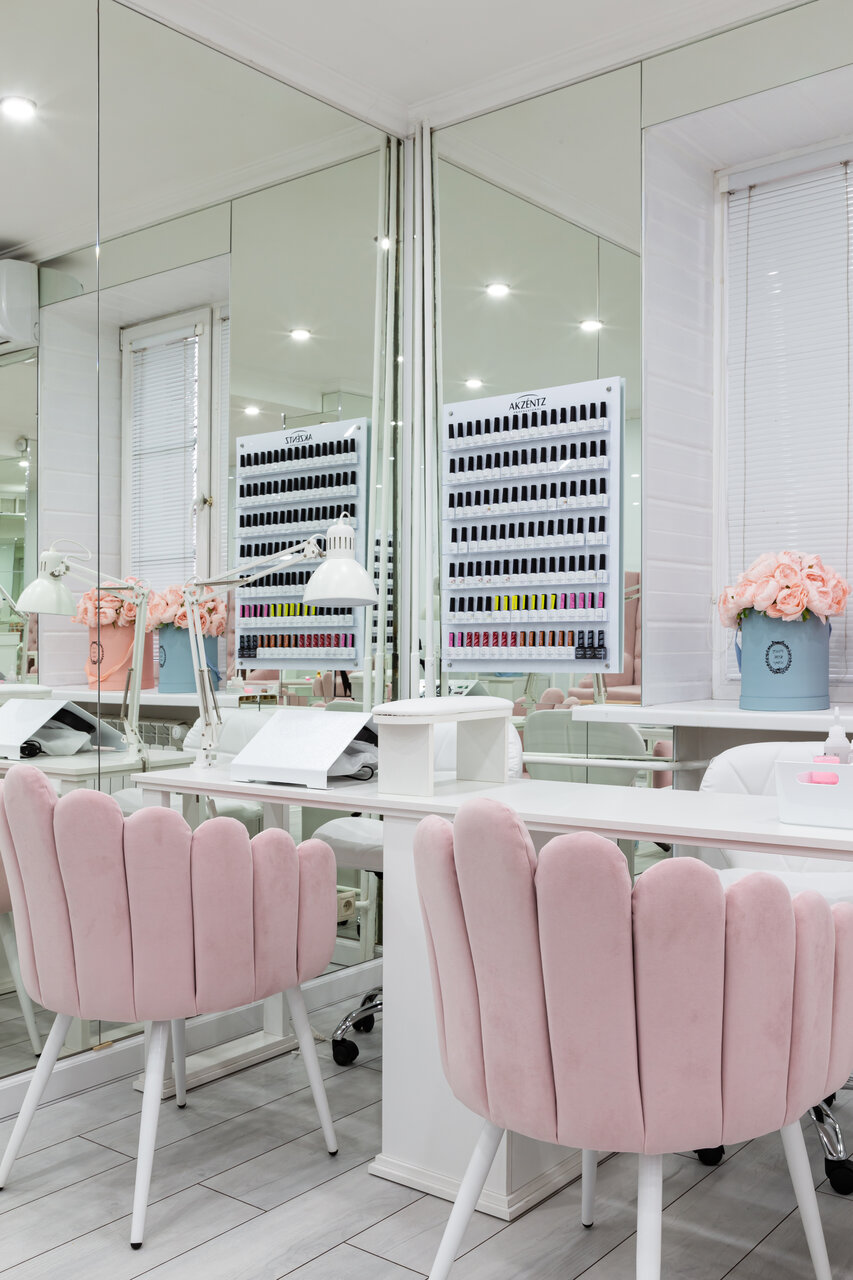 W Nail Bar