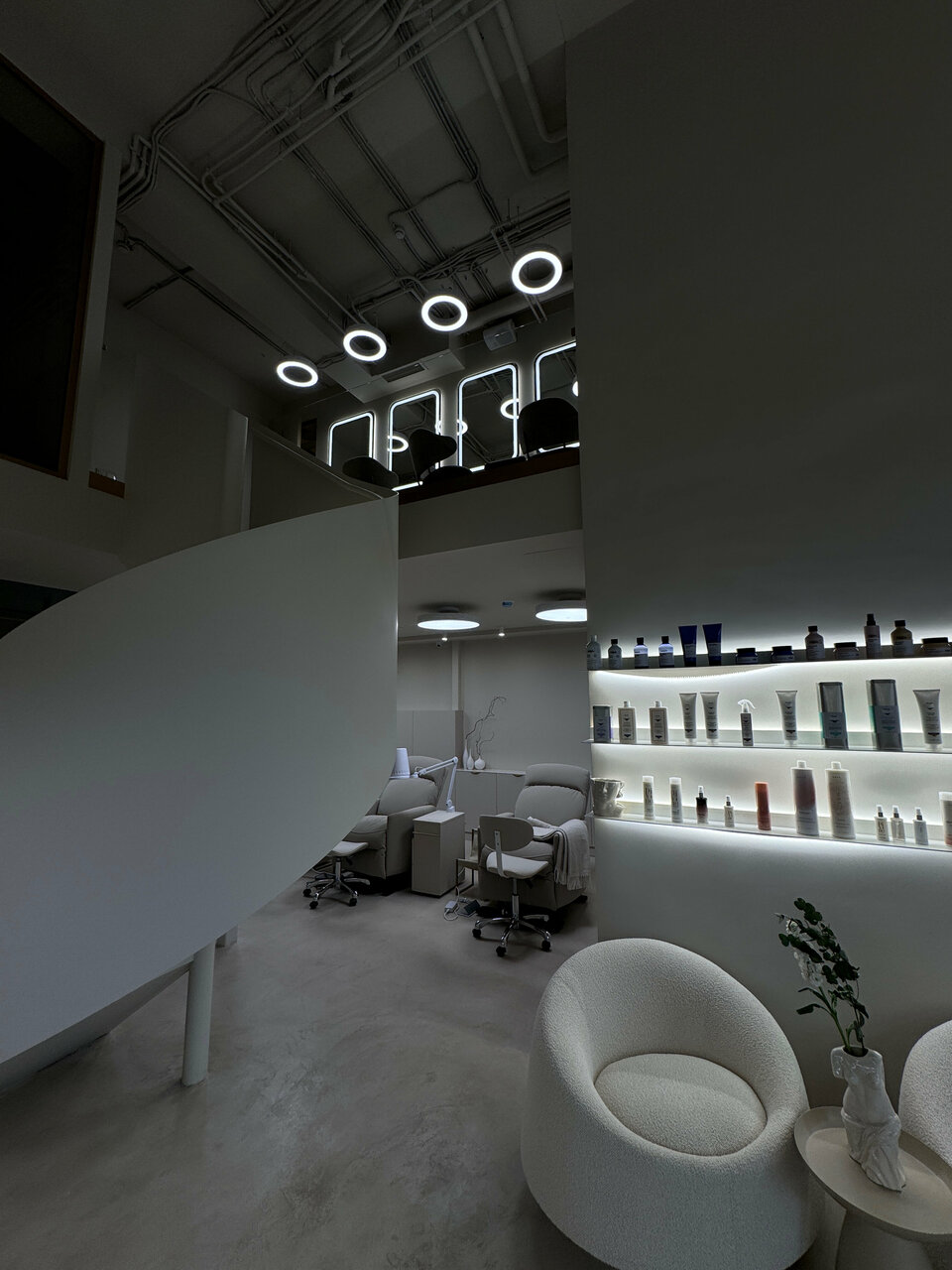 Nail & Beauty Bar