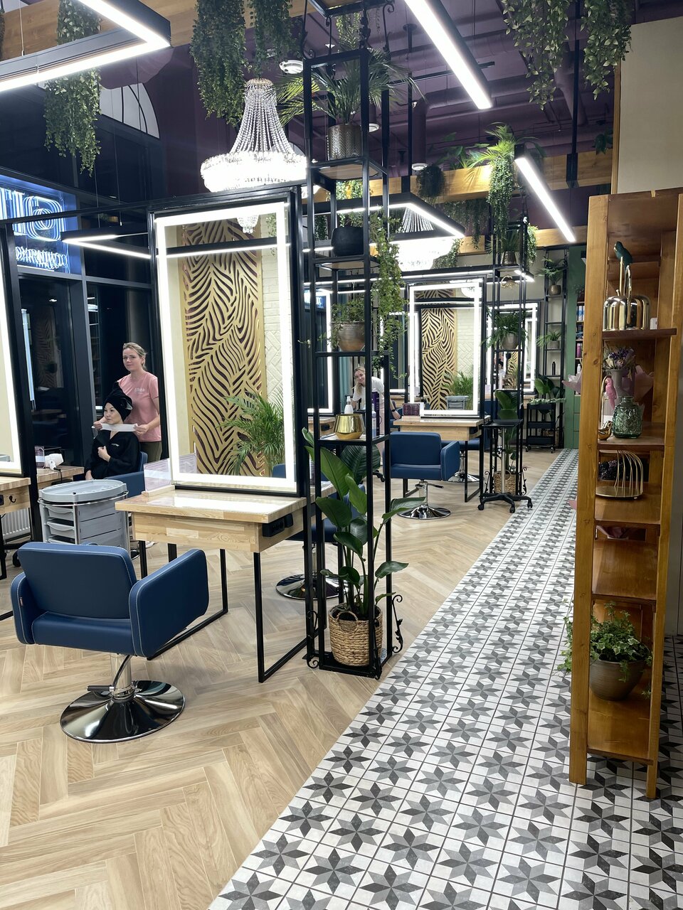 Фото салона