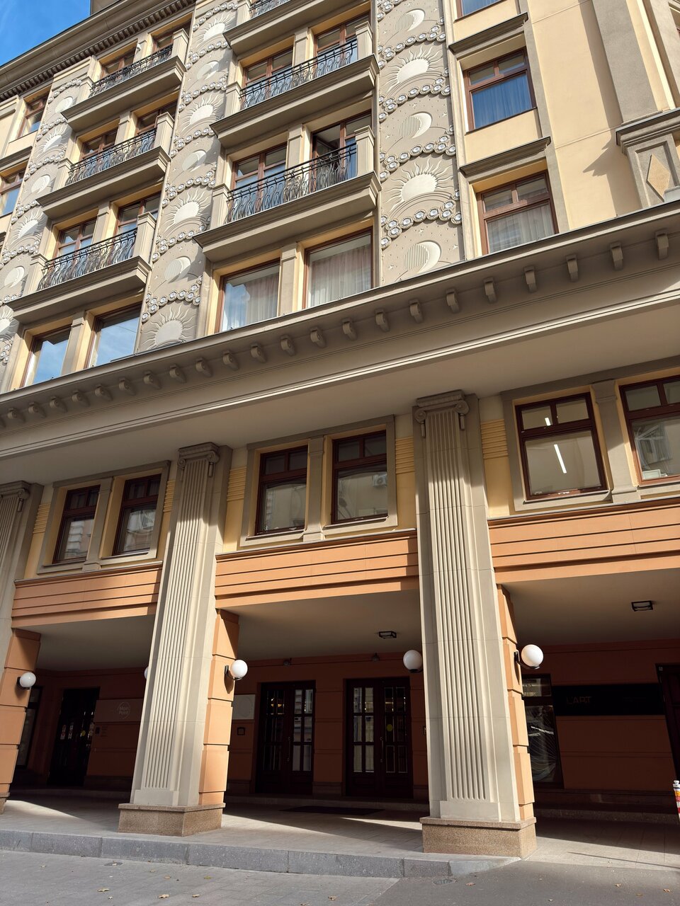 Фото салона
