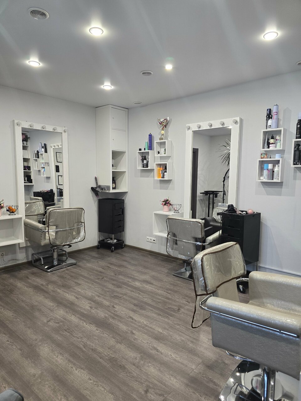 Salon Pione