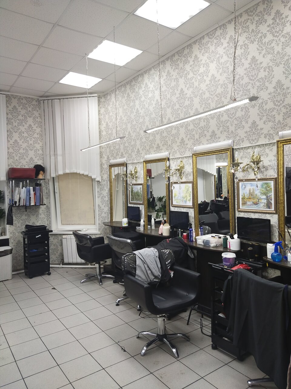 Цирюльникъ