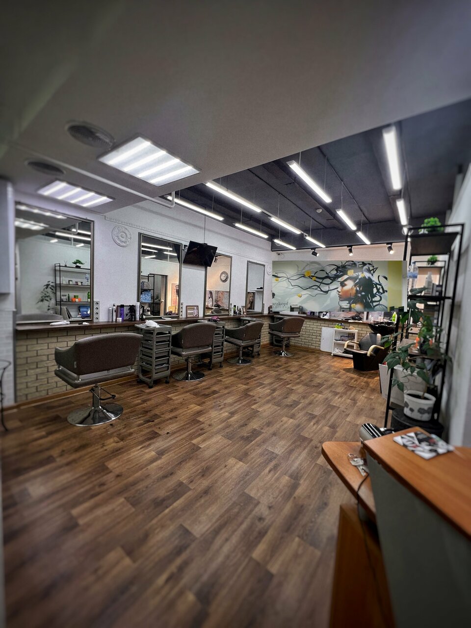 HairVipNail