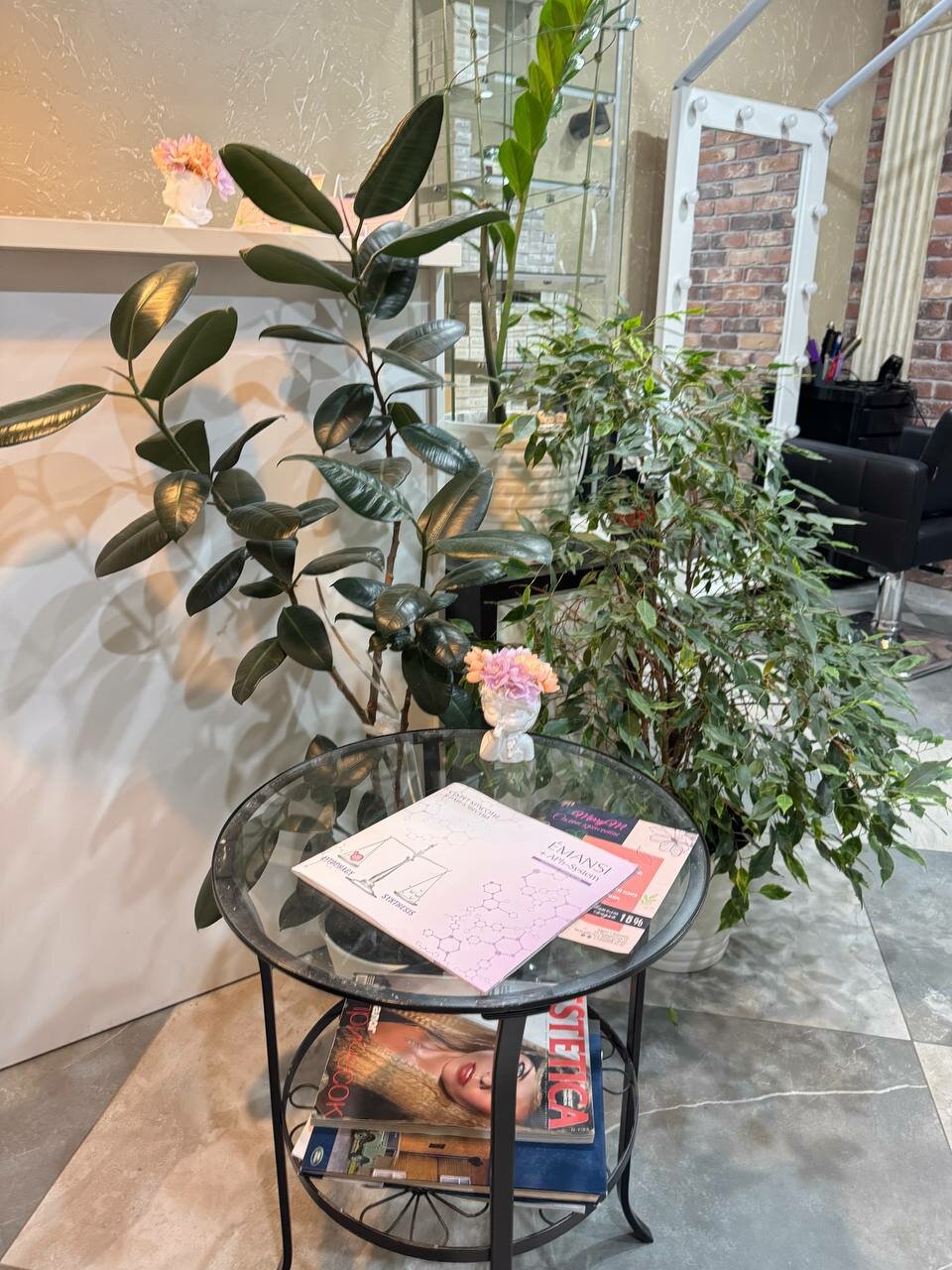 Фото салона