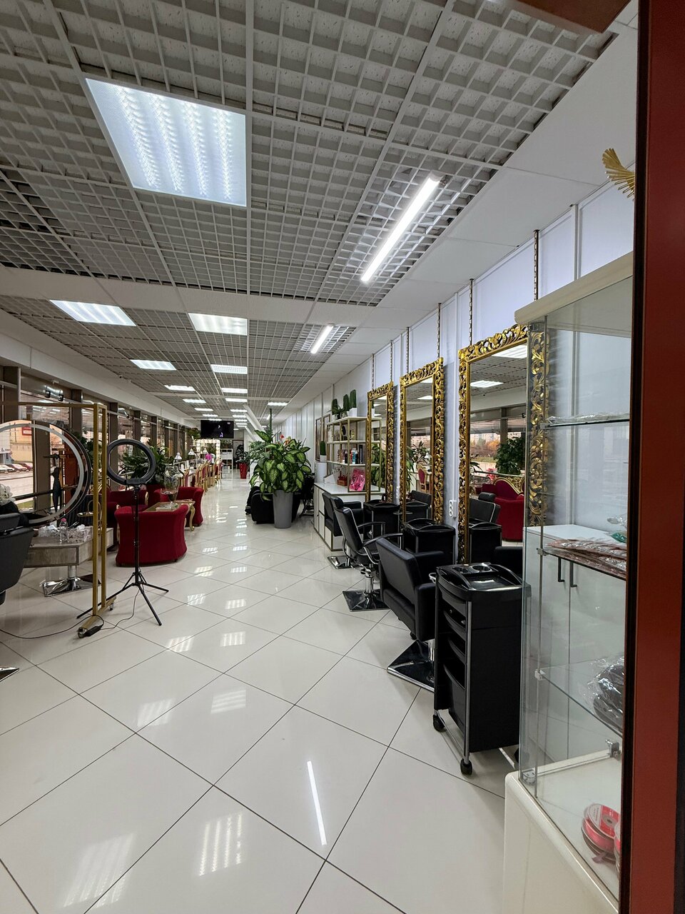 Фото салона