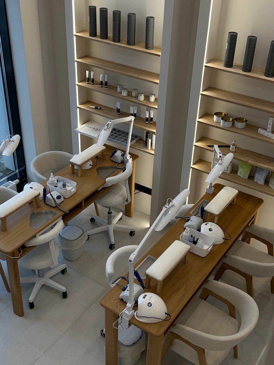 2210 Nail Studio
