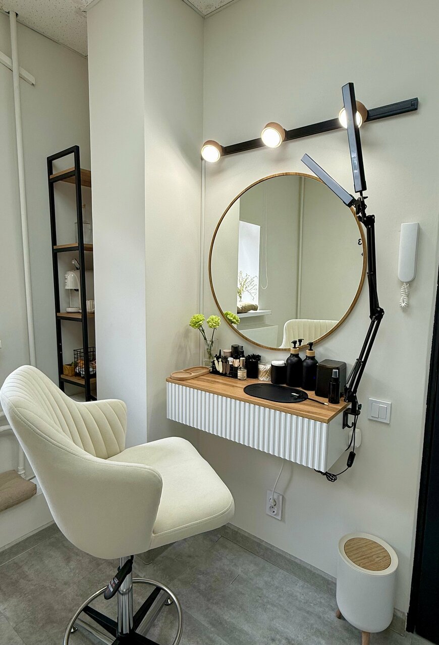 Beauty by Lesik