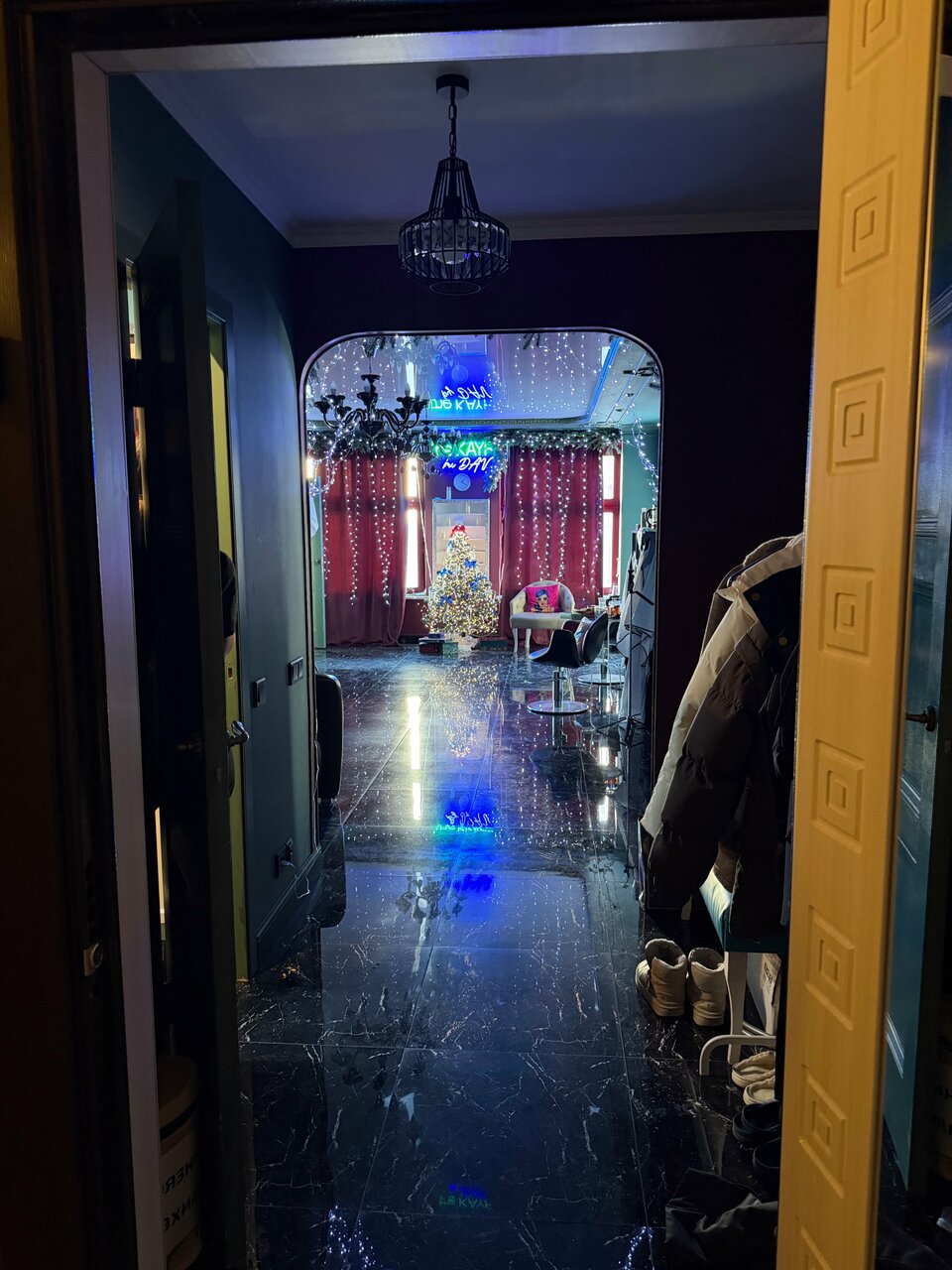 Фото салона