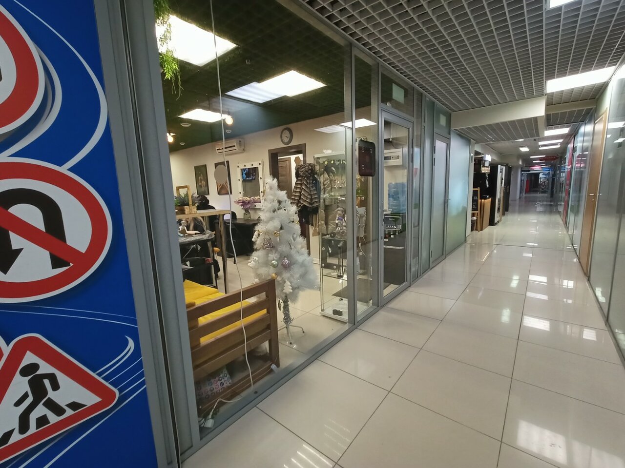 Фото салона