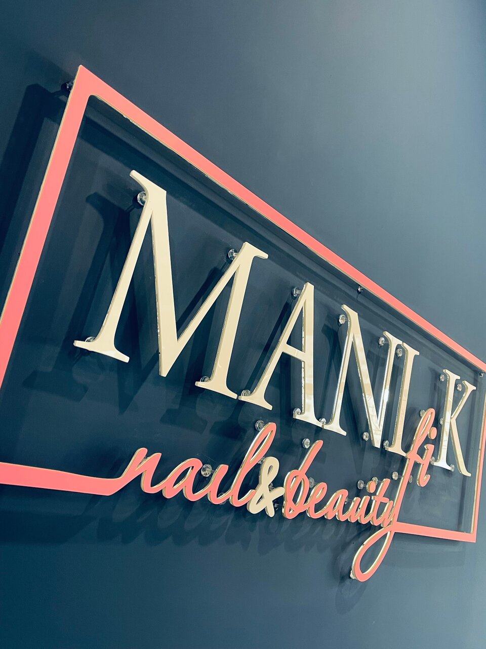 Manifik