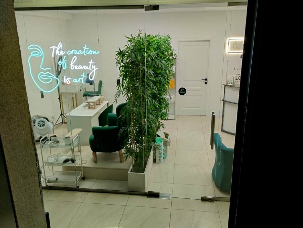 Фото салона
